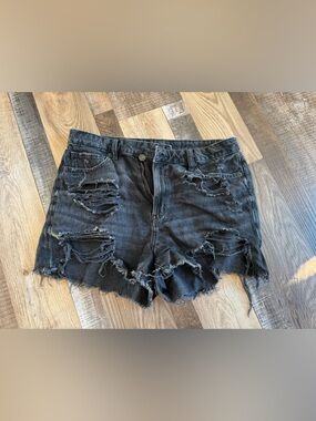 American Eagle Outfitters Black Distressed Denim Cutoff Shorts